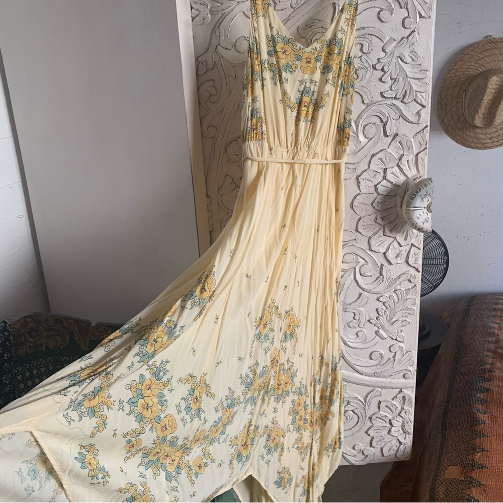 SOLD Kimchi Blue Pansy Floral Handkerchief dress
